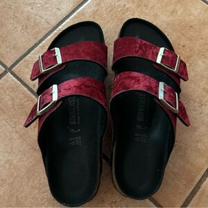 WOMEN'S BIRKENSTOCK ARIZONA BIRKIBUC SANDALS RED VELVET SIZE 41  /10